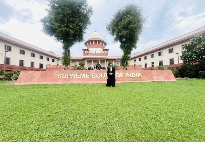 Advocate Komal Bhatia - Photo 1