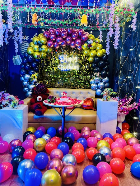 BIG MONSTER CAFE - Photo 1