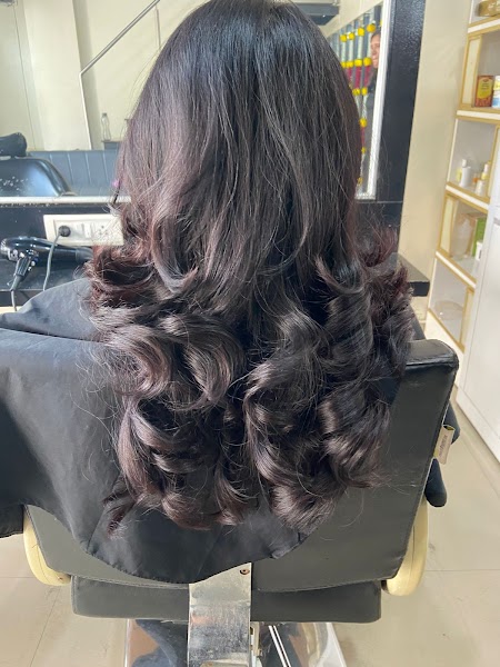 BLUSH N BLOOM the Unisex Salon - Photo 1