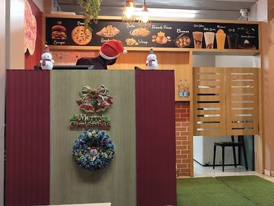 Cafe Hungry Monkey - Bakori phata Wagholi