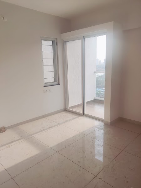 CS Properties for IT Professionals - Rent, Buy, Sell Flat in Kharadi - Photo 1