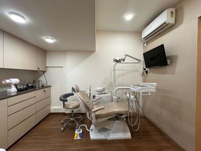 Denta Cure Multispeciality Dental Clinic & Implant Centre