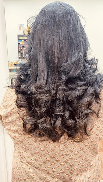 Diamond Ladies Beauty salon - Loreal Professional - Photo 1