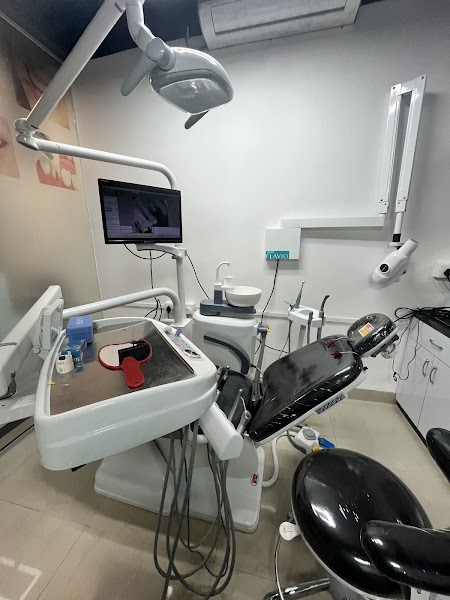 Dr. Siddhi’s Dant Mitra Dental Clinic - Photo 1