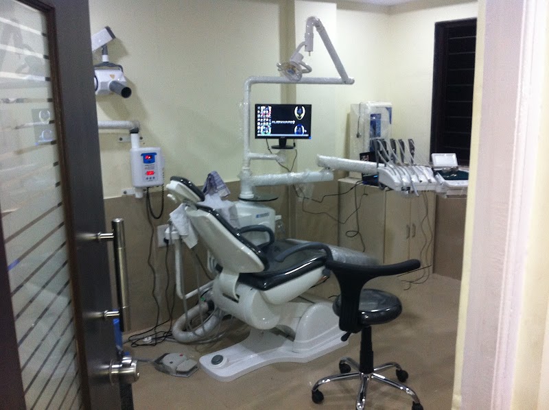 Dr.Gawali Dental Clinic - Photo 1