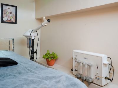 ESSENTCIAL SALON By PALLAVI - Best salon in kharadi