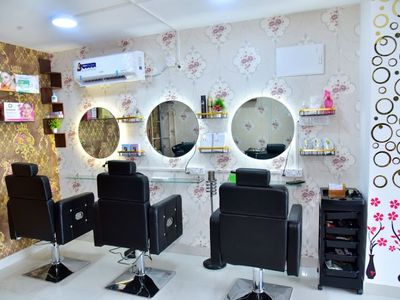 Glow And Shine Salon and Academy