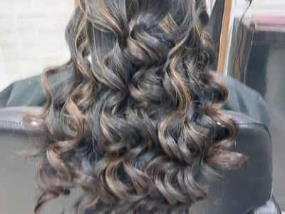 Hair soon unisex salon