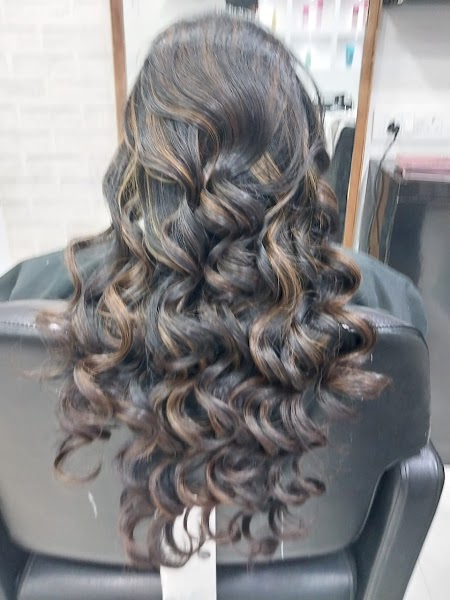 Hair soon unisex salon - Photo 1