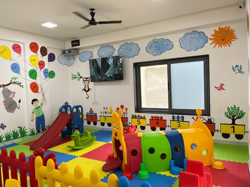 Little Hugs Daycare - Photo 1