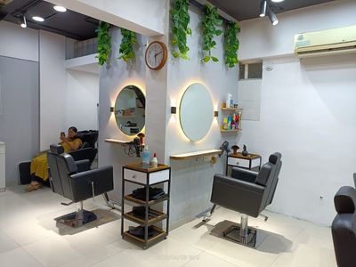 Master Crop Salon