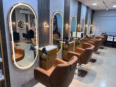 MasterCrop Salon