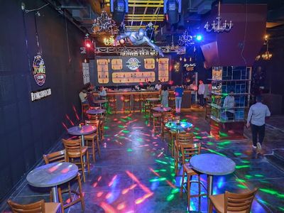 Mikachi Club Bar & Kitchen