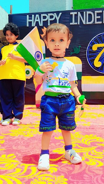 Mom's Love Day care and learning centre - Photo 1