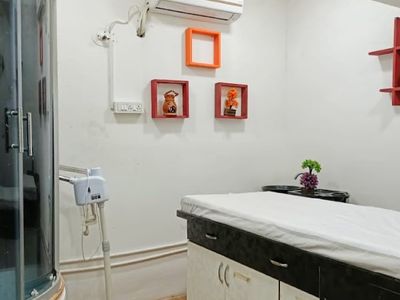 ORANGE | Premium Ladies Salon & Academy