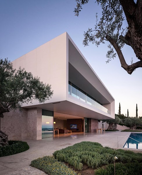 Pride Realty - Photo 1