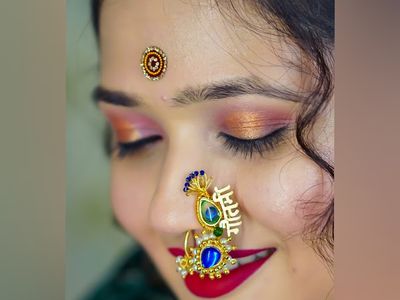 RUBY'S RED UNISEX SALON