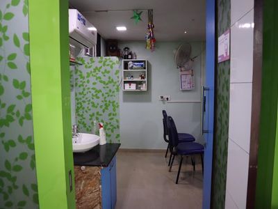 Shree Clinic & Healing Center (Ayurvedic clinic) Dr Valvankar Dhananjay