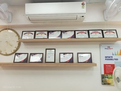 Shree Maruti Courier