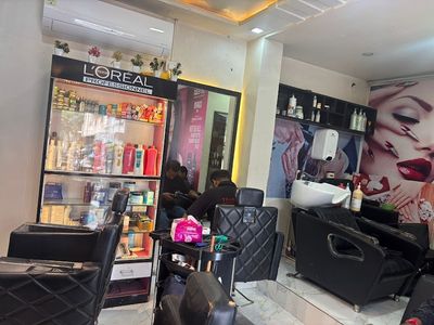 THAKURS HAIR AND BEAUTY PLANET __Best Salon in Wagholi Pune